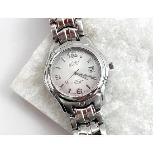 Embassy By Gruen Silver Toned Chainlink Analog Vintage Wristwatch - WORKS!  28mm - Picture 1 of 8